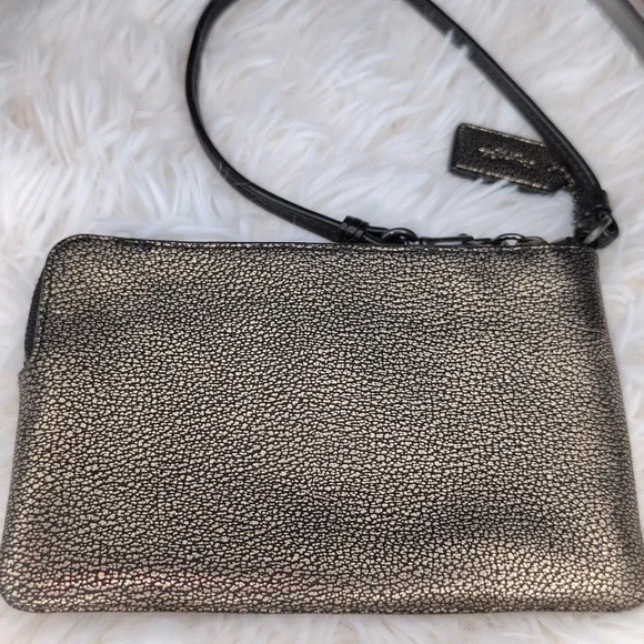 COACH Shimmering Gold & Black Wristlet, Zipper Closure & 2 Slip Pockets Inside - Picture 5 of 6